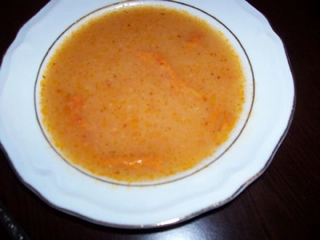 Sütlü Tarhana Çorbası Tarifi ve Malzemeleri Sütlü Tarhana Çorbası Tarifi ve Malzemeleri