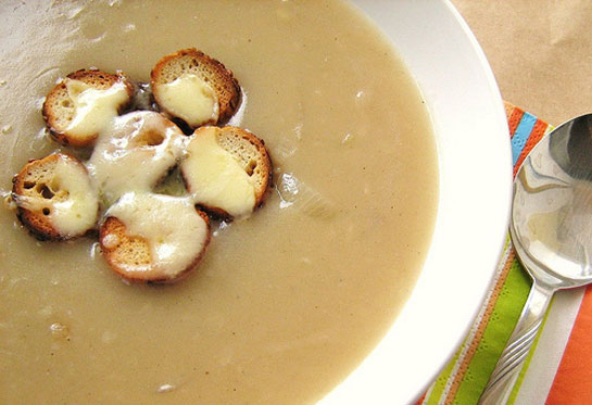 Soğan Çorbası Tarifi ve Malzemeleri